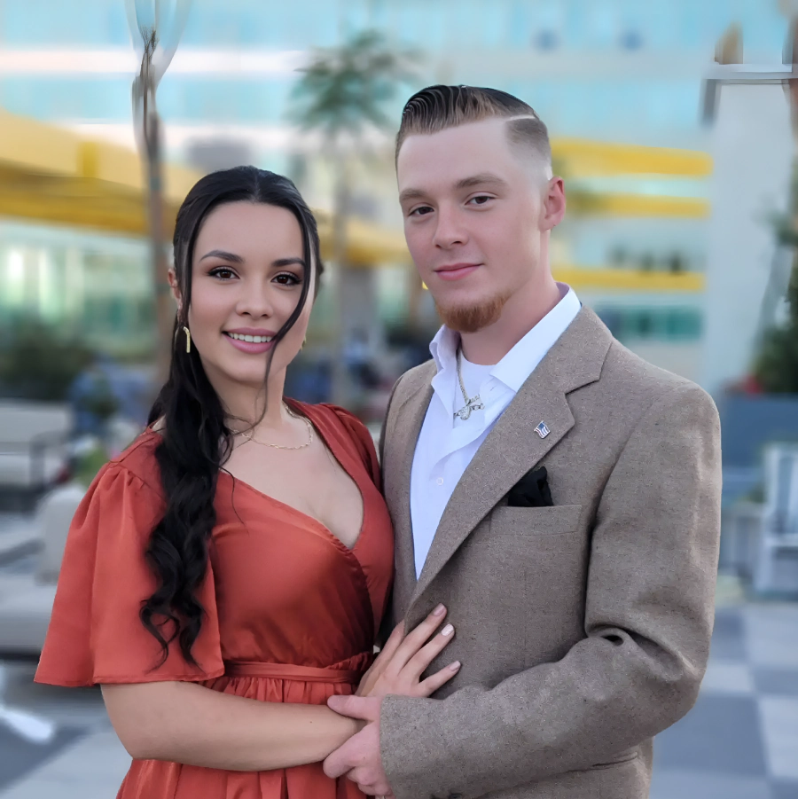 Hayden Bozarth and his Wife (1)